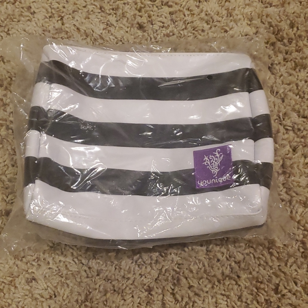 Younique cosmetic bag